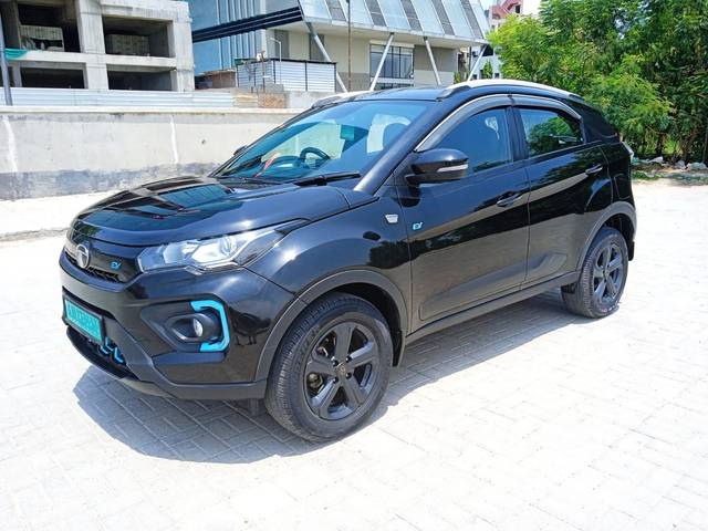 https://images10.gaadi.com/usedcar_image/4613725/original/7a5188d8ae6d15478f337e15dee35de9.jpg?imwidth=6401