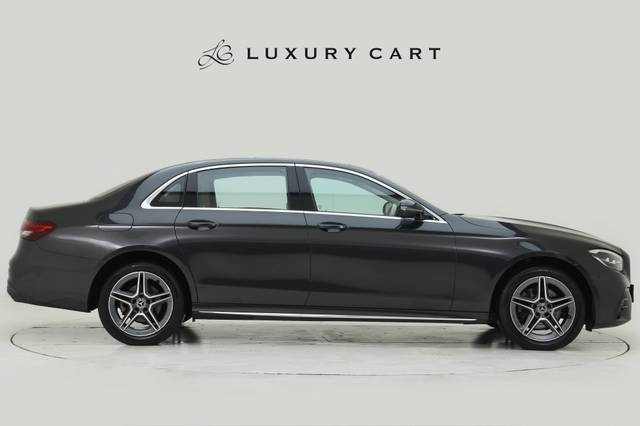 https://images10.gaadi.com/usedcar_image/4613734/original/processed_301b4c6e6857858c277a872295610e2f.jpg?imwidth=6401