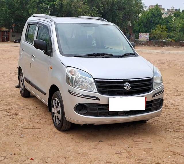 https://images10.gaadi.com/usedcar_image/4613790/original/processed_66ae467c552c2f9c285c10a11b227489.jpg?imwidth=6400