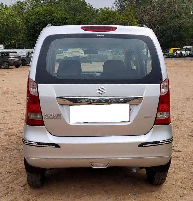 https://images10.gaadi.com/usedcar_image/4613790/original/processed_9fc88a0efeff8fb35d5932832dd6770b.jpg?imwidth=6402
