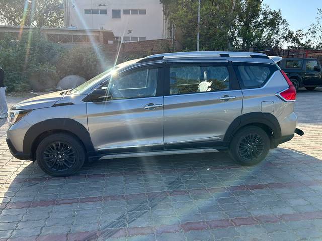 https://images10.gaadi.com/usedcar_image/4613802/original/88e0aae3954088fe971bd8f3569df218.jpg?imwidth=6401