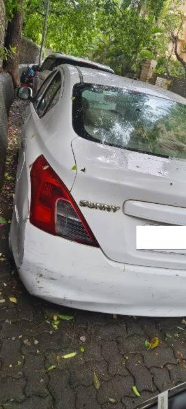 https://images10.gaadi.com/usedcar_image/4613804/original/processed_4fd6c6f9-9d0d-4cec-8c86-46225c9143c5.jpg?imwidth=6401