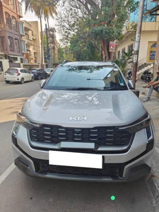 https://images10.gaadi.com/usedcar_image/4613813/original/processed_76ef0fa8-d9eb-4b27-af27-ed4b1397de7f.jpeg?imwidth=6400