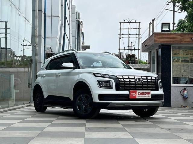 https://images10.gaadi.com/usedcar_image/4613814/original/processed_9eebd589157778c18f9653c5be5ad253.jpg?imwidth=6400