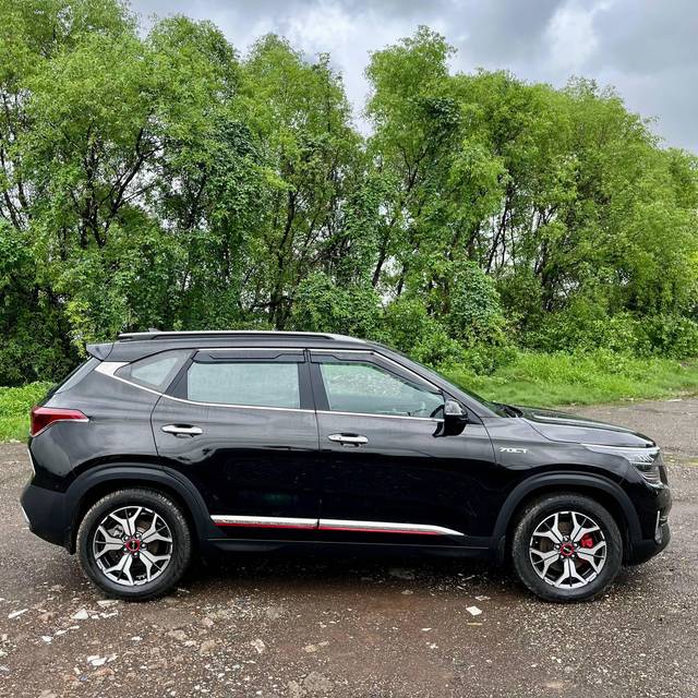 https://images10.gaadi.com/usedcar_image/4613823/original/processed_7656d673e343c869a2662ebeab7459db.JPG?imwidth=6401