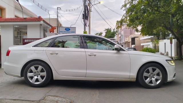 https://images10.gaadi.com/usedcar_image/4613828/original/processed_cd2739f3073f2e120a4372191733644f.jpeg?imwidth=6401