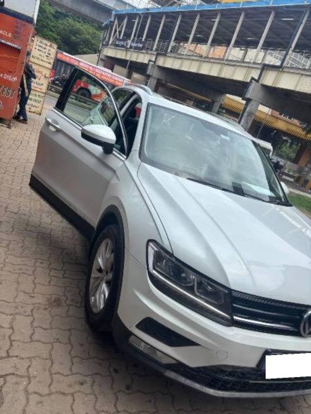 https://images10.gaadi.com/usedcar_image/4613845/original/processed_62b16a92-e581-4895-98c4-fb37e4b9e601.jpeg?imwidth=6400