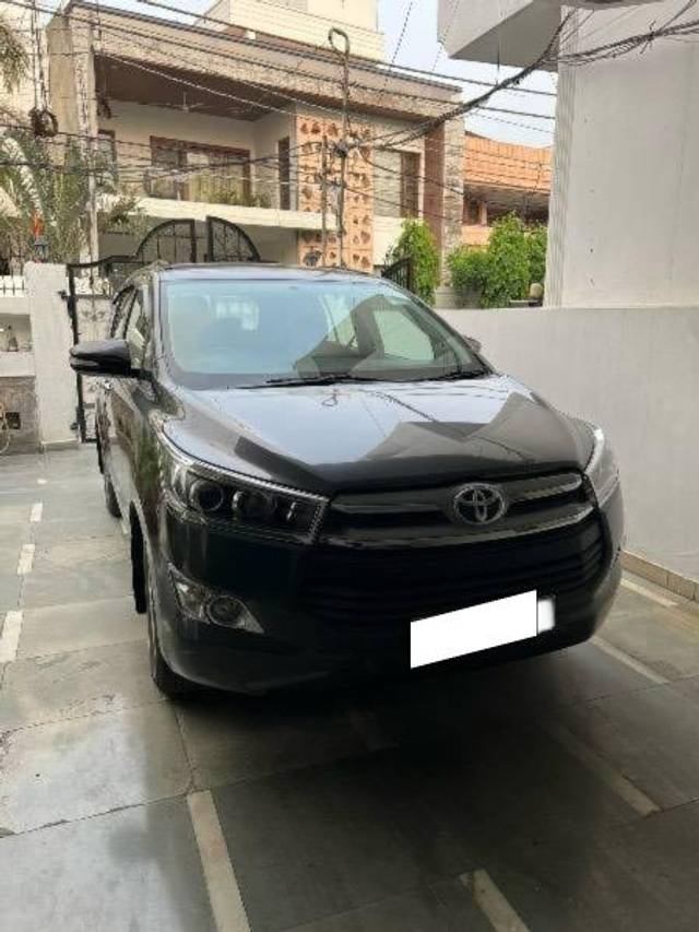 https://images10.gaadi.com/usedcar_image/4613855/original/processed_12165829-9b6d-4d05-82e1-0686db55e86d.jpeg?imwidth=6400