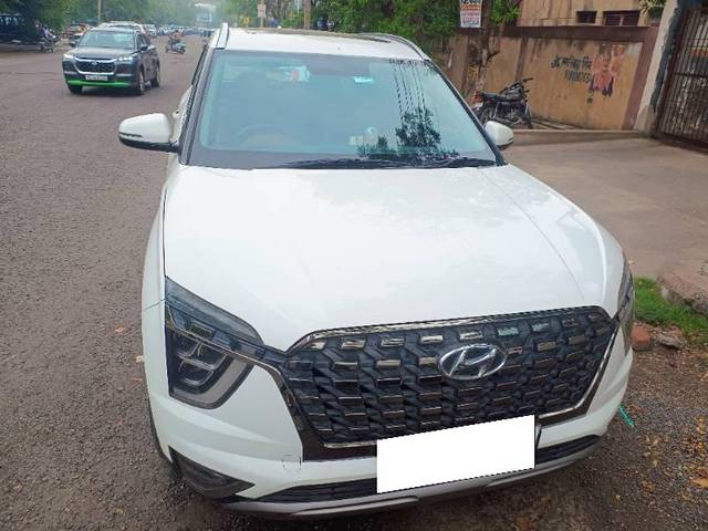 https://images10.gaadi.com/usedcar_image/4613862/original/processed_a3fce52d-ac4d-43b2-b283-ee41c1b62dce.jpg?imwidth=6402