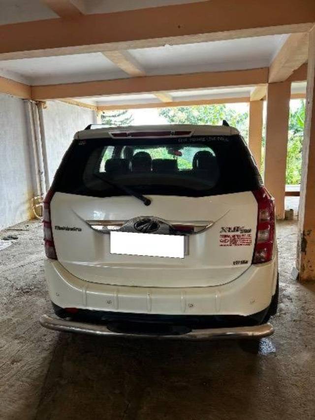 https://images10.gaadi.com/usedcar_image/4613878/original/processed_637f3b34-91e2-4050-8c35-189dd2e680c8.jpeg?imwidth=6401