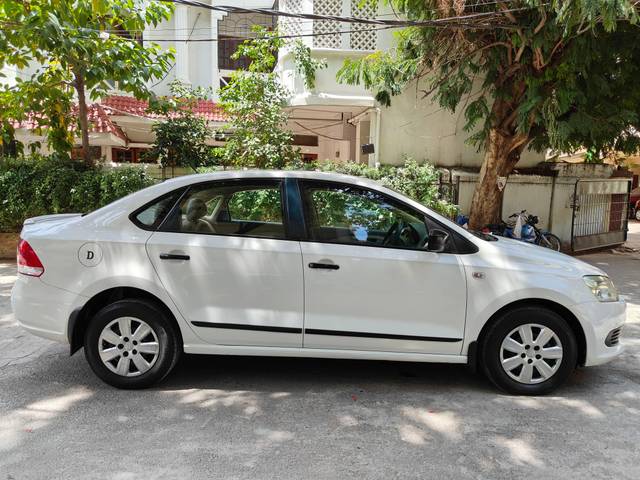 https://images10.gaadi.com/usedcar_image/4613881/original/processed_6be98b5f31924ba1d45c82183e0b2475.jpg?imwidth=6401