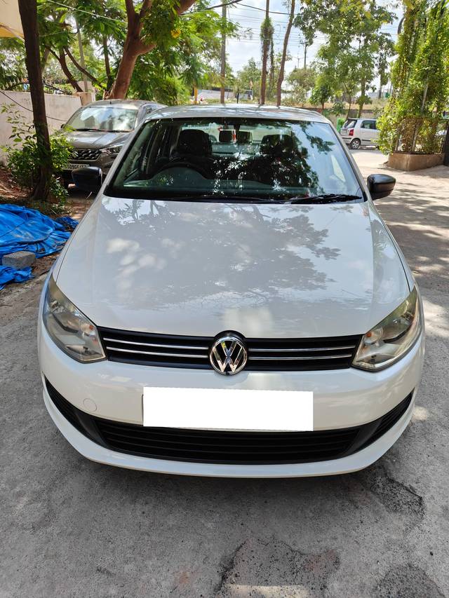 https://images10.gaadi.com/usedcar_image/4613881/original/processed_b8ce67cd6de55ba5a63f3c309b639c2b.jpg?imwidth=6400