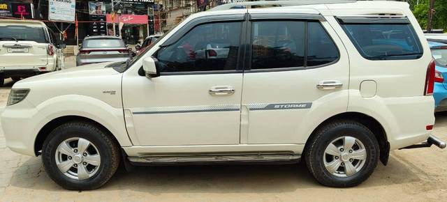https://images10.gaadi.com/usedcar_image/4613952/original/processed_c2860378b12b1cbc1d928002407e2a57.jpeg?imwidth=6402