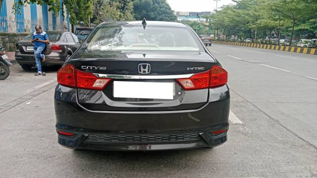 https://images10.gaadi.com/usedcar_image/4613953/original/processed_718d4b243365ee14315597f69c3d94fb.jpg?imwidth=6401