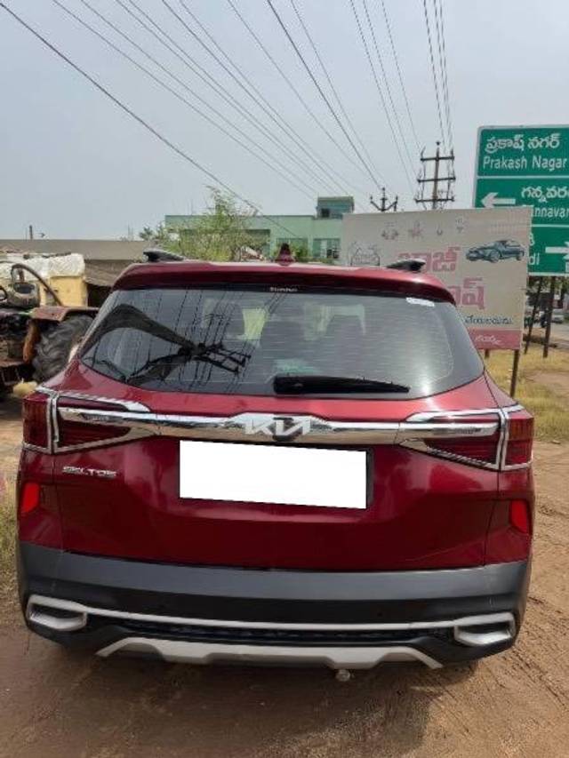 https://images10.gaadi.com/usedcar_image/4613971/original/processed_d0bf44e8-8a46-44c3-9016-5d285ffffde1.jpeg?imwidth=6401