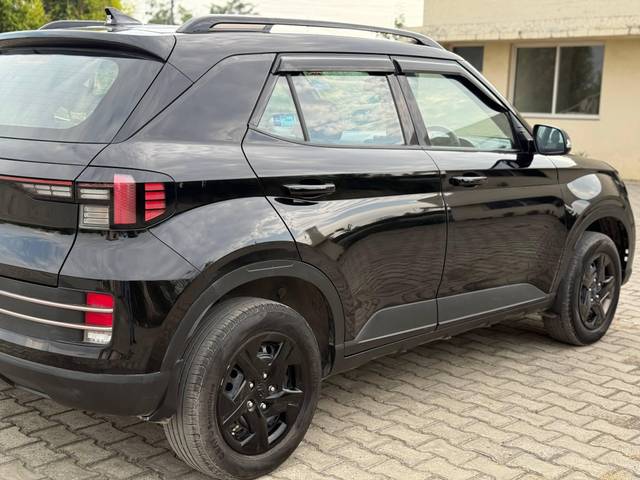 https://images10.gaadi.com/usedcar_image/4613987/original/processed_c0a581c8-07c8-4a45-80ae-348dc852b814.jpg?imwidth=6401