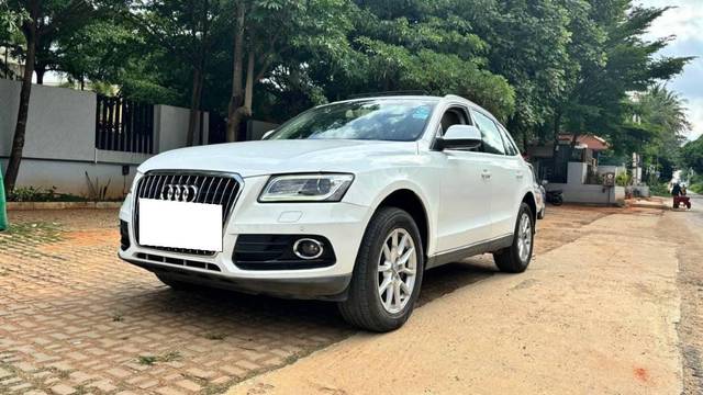 https://images10.gaadi.com/usedcar_image/4613992/original/processed_4d5e7672-ed3f-476d-8068-7673310b20ee.jpg?imwidth=6400