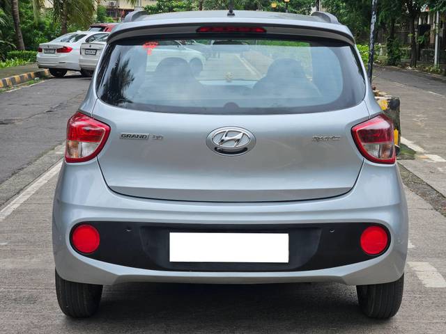 https://images10.gaadi.com/usedcar_image/4614004/original/processed_88a9b4638894a3b923d117b69102487b.jpg?imwidth=6402