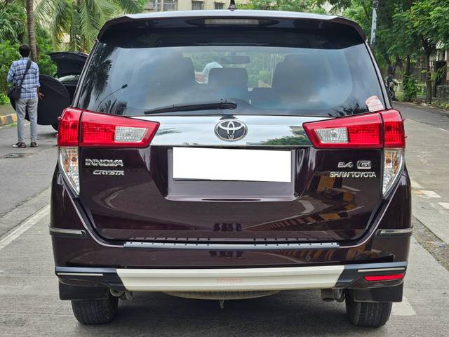 https://images10.gaadi.com/usedcar_image/4614006/original/processed_067f0bd3f61853c0a1f4ff732bef83ed.jpg?imwidth=6402