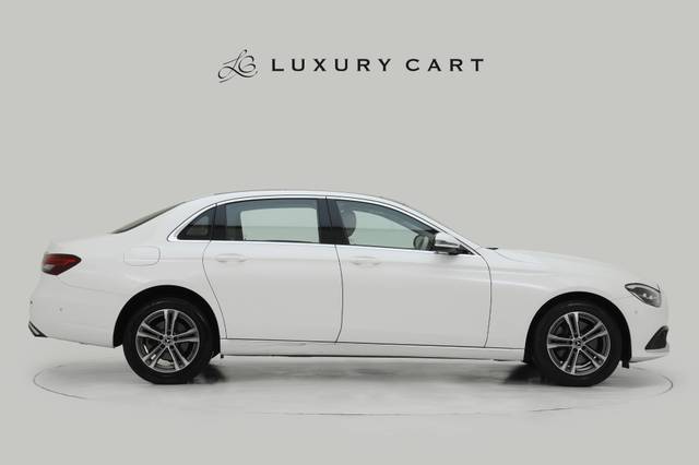 https://images10.gaadi.com/usedcar_image/4614009/original/processed_be22d6bad58e3dbce36d766ef15bac87.jpg?imwidth=6401