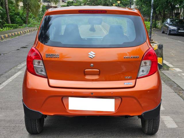 https://images10.gaadi.com/usedcar_image/4614012/original/processed_801f87b4a32e0841f67700a65d9aa719.jpg?imwidth=6402