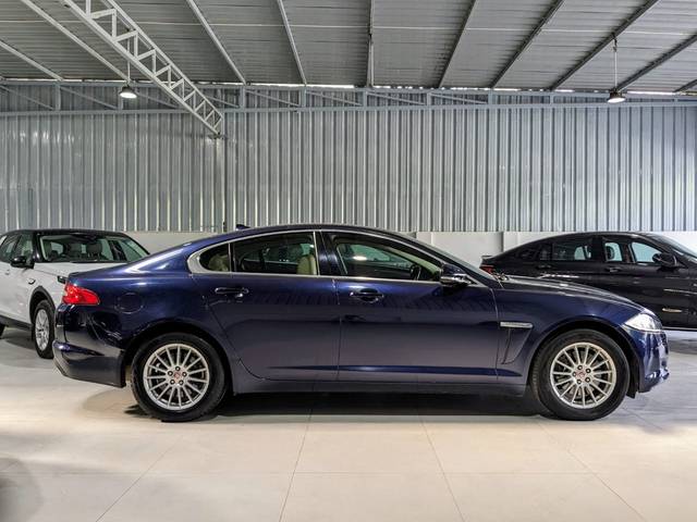 https://images10.gaadi.com/usedcar_image/4614016/original/e62aeb0f4593b4e790be9fe2b484aade.jpg?imwidth=6401