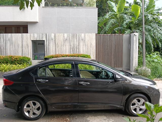 https://images10.gaadi.com/usedcar_image/4614023/original/399eb8404f64b824b5e3135a2d68d8ff.jpg?imwidth=6401