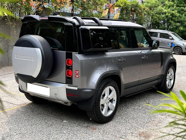 https://images10.gaadi.com/usedcar_image/4614024/original/processed_cd24c5e4b769e78c6857a08df15a7ac3.jpeg?imwidth=6402