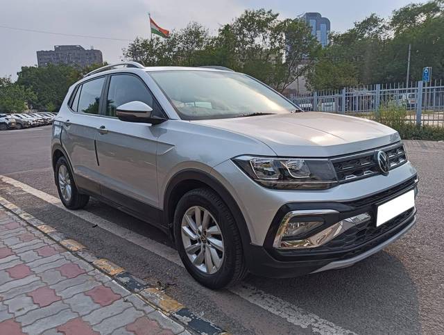https://images10.gaadi.com/usedcar_image/4614026/original/processed_b108946c52c37df72260b0a2ef06133f.jpg?imwidth=6400