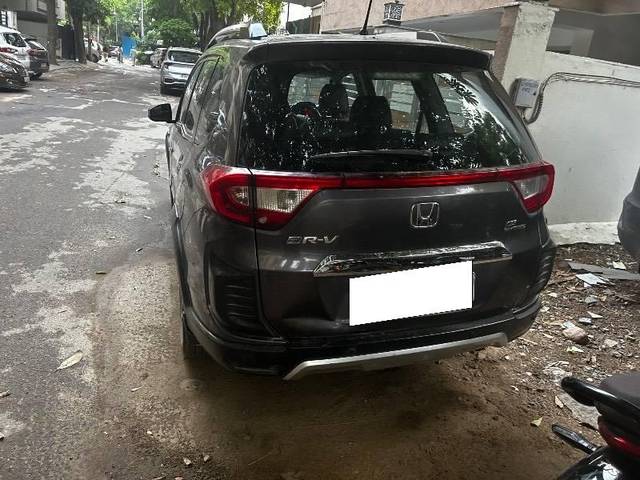 https://images10.gaadi.com/usedcar_image/4614050/original/processed_36e5024b-dae7-4d4f-976c-7c90cdac147d.jpeg?imwidth=6402