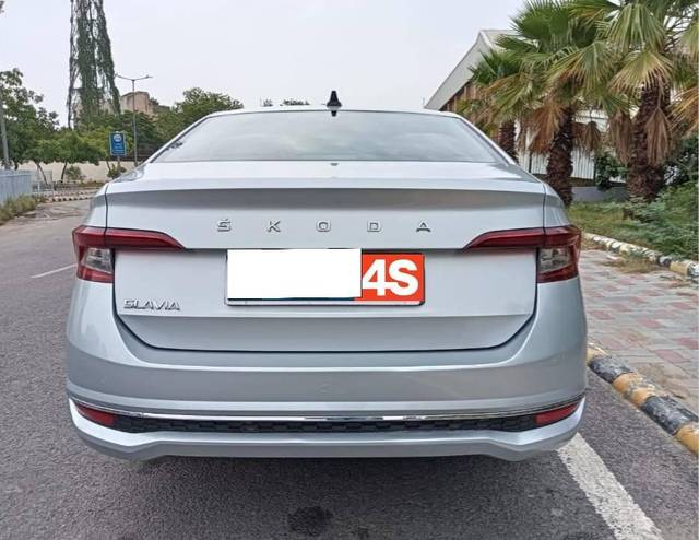https://images10.gaadi.com/usedcar_image/4614104/original/processed_478a24adbd9817d834a7343de38c63bc.jpg?imwidth=6401