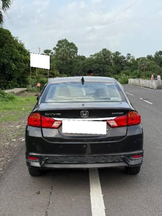 https://images10.gaadi.com/usedcar_image/4614111/original/processed_b884784b-3ba8-465a-9c81-5b09fed7df96.jpeg?imwidth=6401