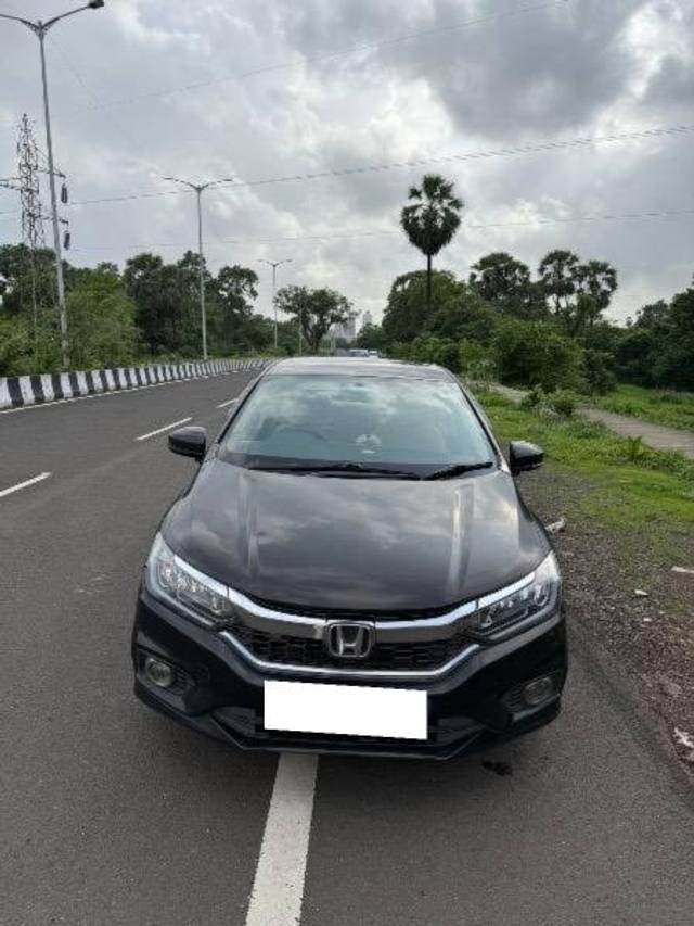 https://images10.gaadi.com/usedcar_image/4614111/original/processed_eb4b6b95-68f3-477d-bfe3-1d1b8cfd7636.jpeg?imwidth=6402