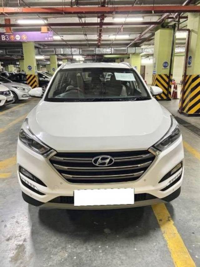 https://images10.gaadi.com/usedcar_image/4614113/original/processed_0e396002-24a0-41bb-b294-4ad4791ff55d.jpeg?imwidth=6400