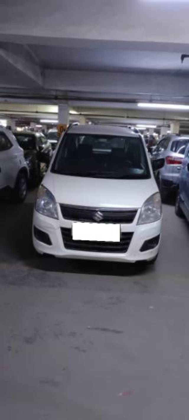 https://images10.gaadi.com/usedcar_image/4614117/original/processed_1746263c-7f0a-45c0-8bbe-bc3acbc64437.jpeg?imwidth=6400