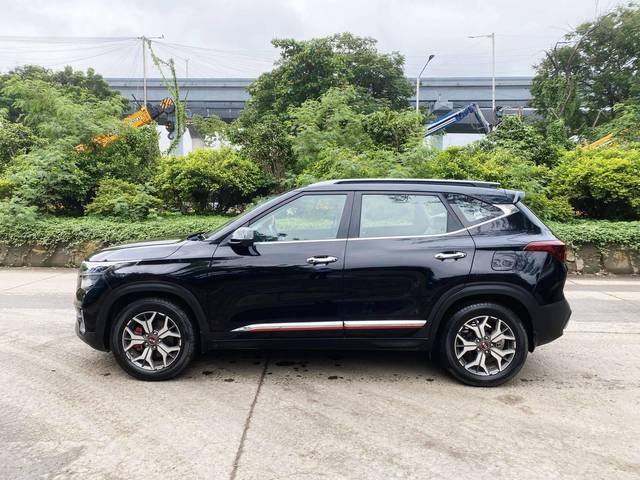 https://images10.gaadi.com/usedcar_image/4614122/original/processed_f3990962882bd33cc8487c8fc69e59b7.jpg?imwidth=6402