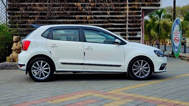 https://images10.gaadi.com/usedcar_image/4614124/original/processed_279a1f60eea957a43b15250d4fae7517.jpg?imwidth=6401