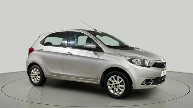 https://images10.gaadi.com/usedcar_image/4614133/original/4f9609c37e73cca058006699122ef90e.jpg?imwidth=6400