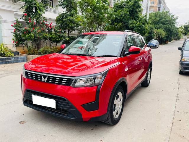https://images10.gaadi.com/usedcar_image/4614136/original/processed_028400ec4a4e9854d8ea75e6094b4aa2.jpg?imwidth=6402