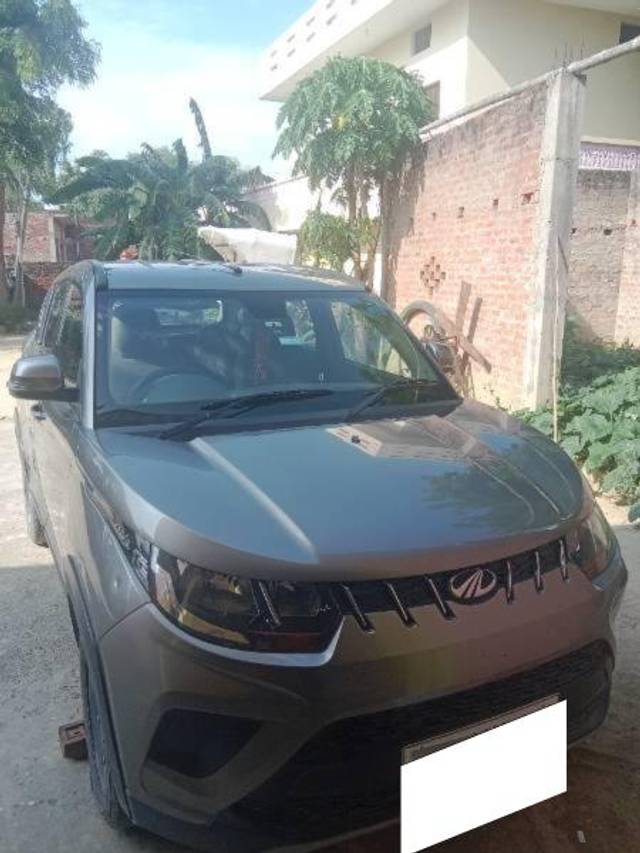 https://images10.gaadi.com/usedcar_image/4614138/original/processed_75aeff8a-e878-4b68-967a-5da75428424b.jpg?imwidth=6400