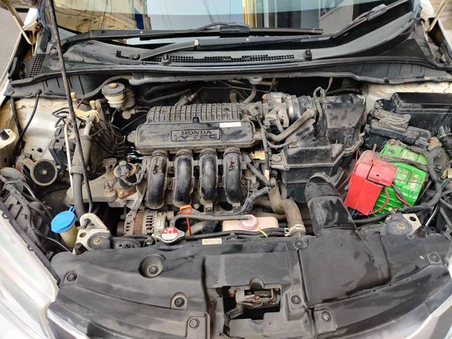 https://images10.gaadi.com/usedcar_image/4614139/original/dab211b0571b25ab9742d4e6867416f6.jpg?imwidth=6402