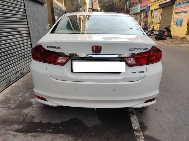 https://images10.gaadi.com/usedcar_image/4614139/original/processed_445fdf9bc7911f803bf0ea4f9f4bdf6e.jpg?imwidth=6401