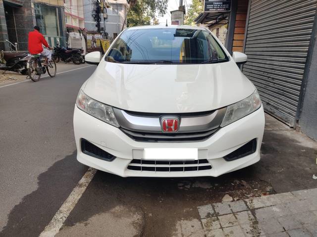 https://images10.gaadi.com/usedcar_image/4614139/original/processed_6b3961e133e8d189ba6264fb9320de91.jpg?imwidth=6400