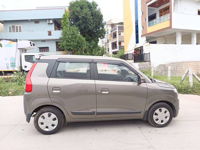 https://images10.gaadi.com/usedcar_image/4614144/original/ff1938c91121f7cbe23d2ee27a78b1a7.jpg?imwidth=6401