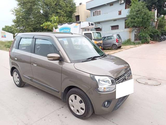 https://images10.gaadi.com/usedcar_image/4614144/original/processed_c83b2762bb7a8067a1d1ece5398874f1.jpg?imwidth=6400
