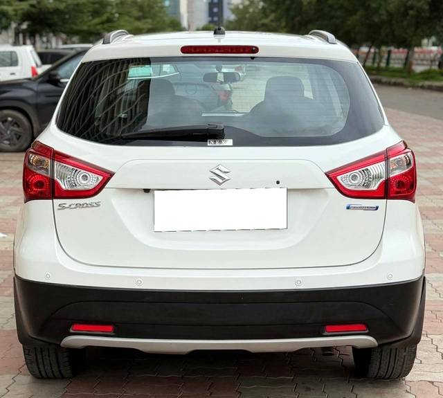 https://images10.gaadi.com/usedcar_image/4614155/original/processed_cb2fc4d6af1ea139828cec2f6343cd14.jpg?imwidth=6402