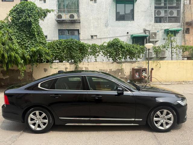 https://images10.gaadi.com/usedcar_image/4614158/original/204d8bfbf789aeb5589815c92b8683ef.jpg?imwidth=6401