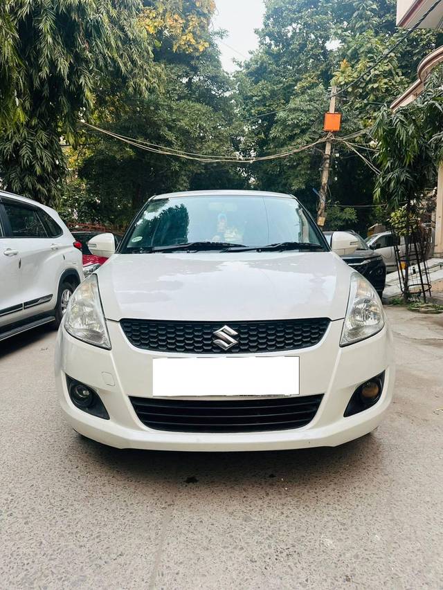 https://images10.gaadi.com/usedcar_image/4614160/original/processed_73f43dfff0e8a8ab507989006a58b15d.jpg?imwidth=6400