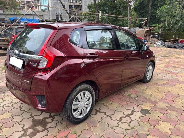 https://images10.gaadi.com/usedcar_image/4614161/original/processed_1c0c8190e38f45a4f2073b048a57081e.jpg?imwidth=6401