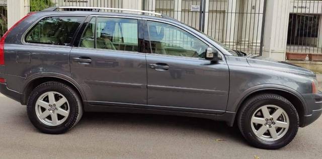 https://images10.gaadi.com/usedcar_image/4614168/original/processed_0c8ecdf8a2ba01d6fd56d9b26e193eff.jpg?imwidth=6401
